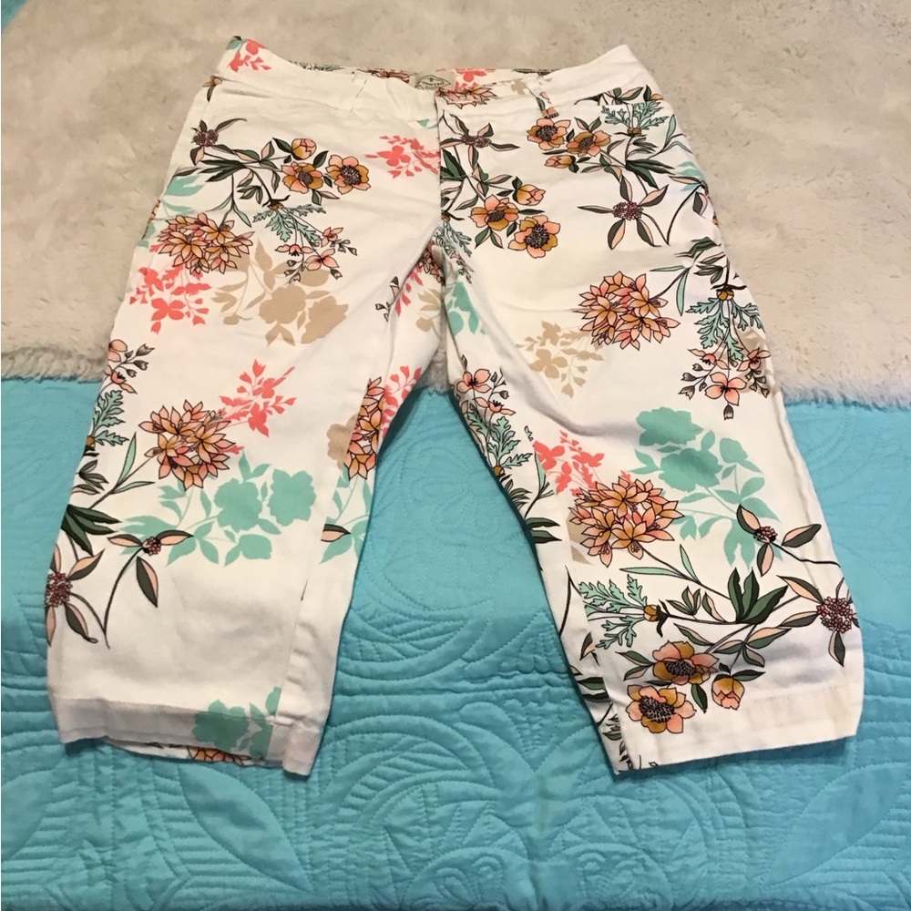 St. John's Bay Multicolor Floral Capri Pants